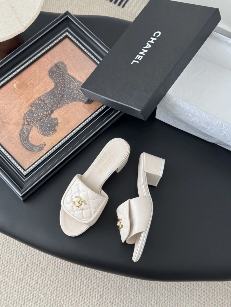 Chxnxl Slippers EyeCatching 118910