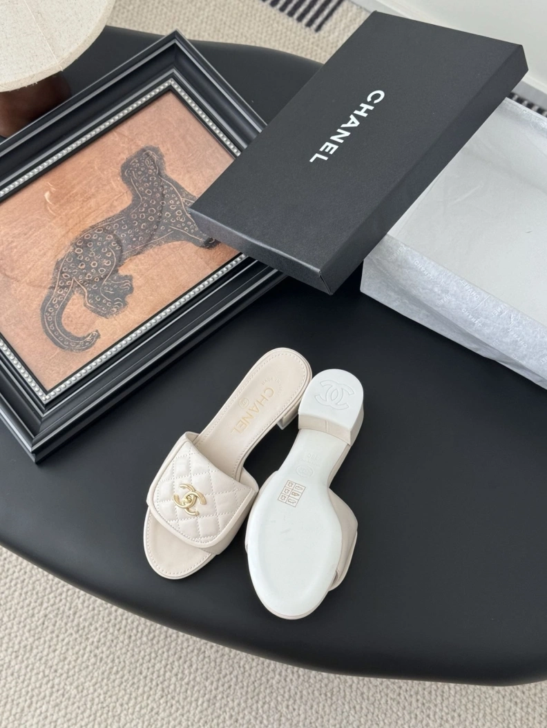 Chxnxl Slippers EyeCatching 118910