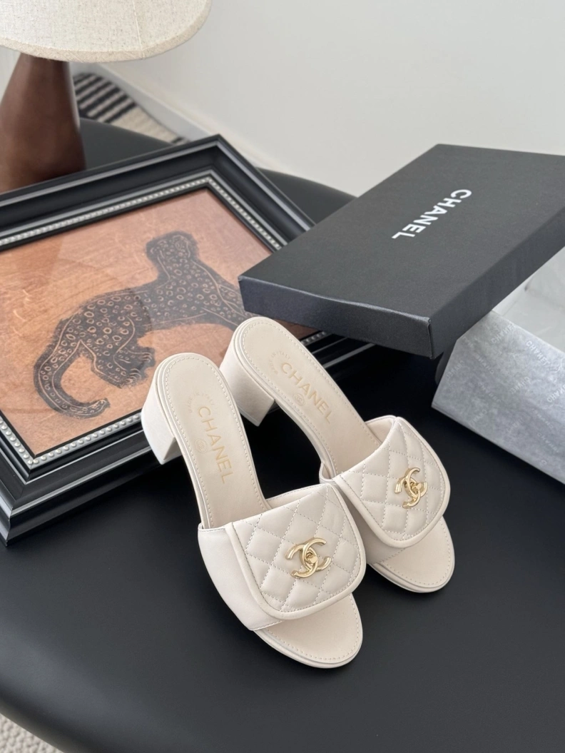 Chxnxl Slippers EyeCatching 118910