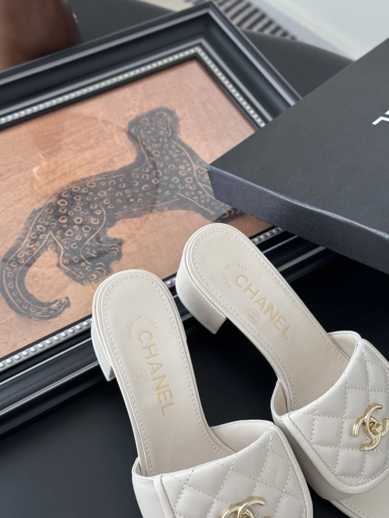 Chxnxl Slippers EyeCatching 118910