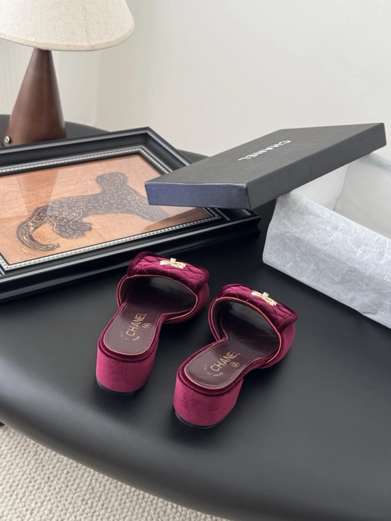 Chxnxl Slippers Refined 118896
