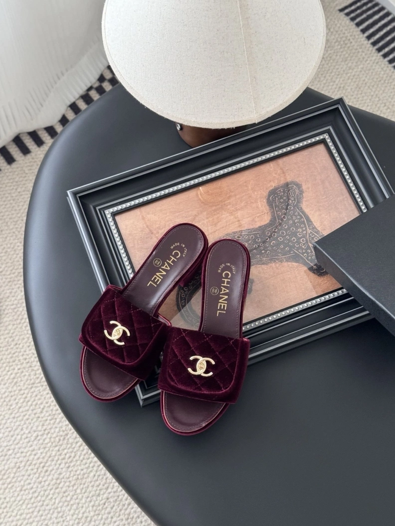 Chxnxl Slippers Refined 118896