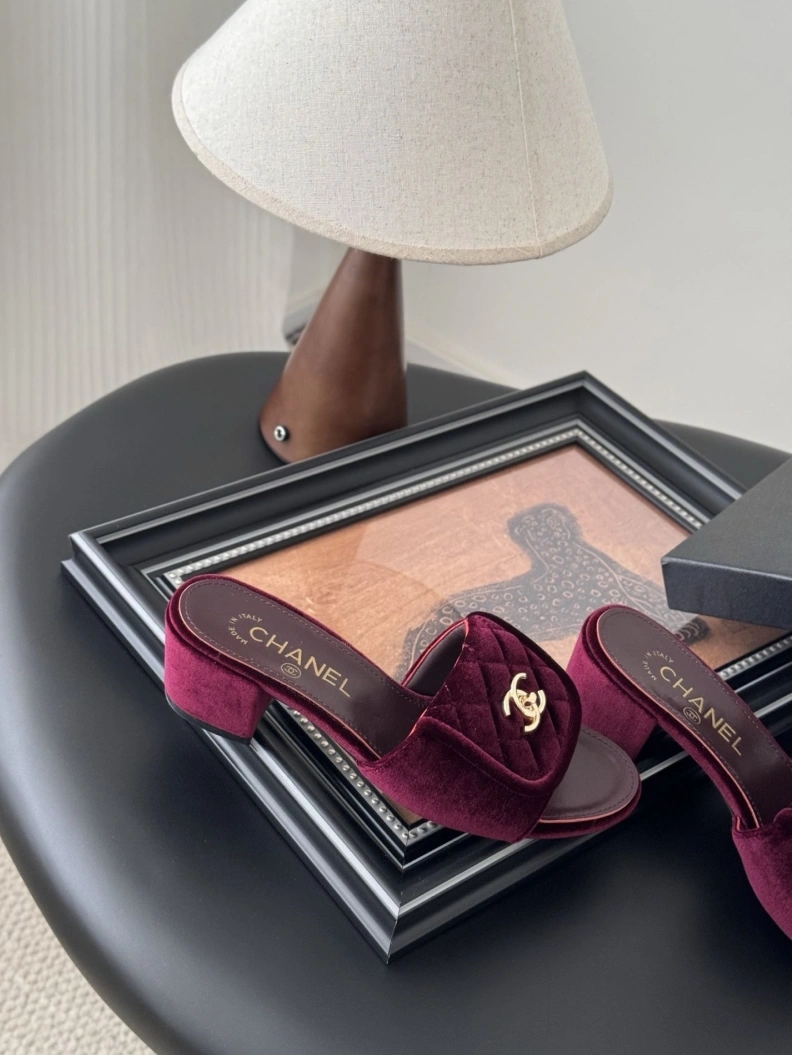 Chxnxl Slippers Refined 118896