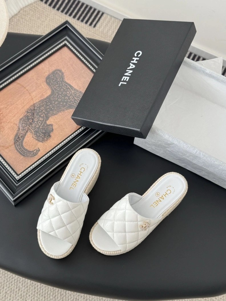 Sleek Chxnxl Sandals 119114