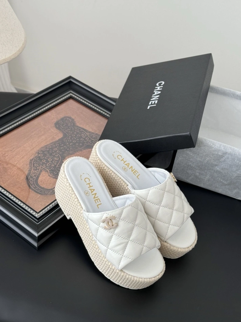 Sleek Chxnxl Sandals 119114