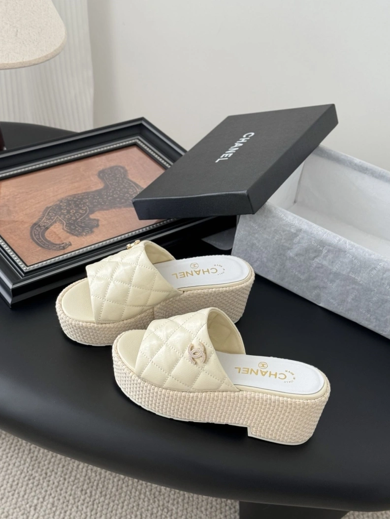 Efficient Chxnxl Sandals 119118