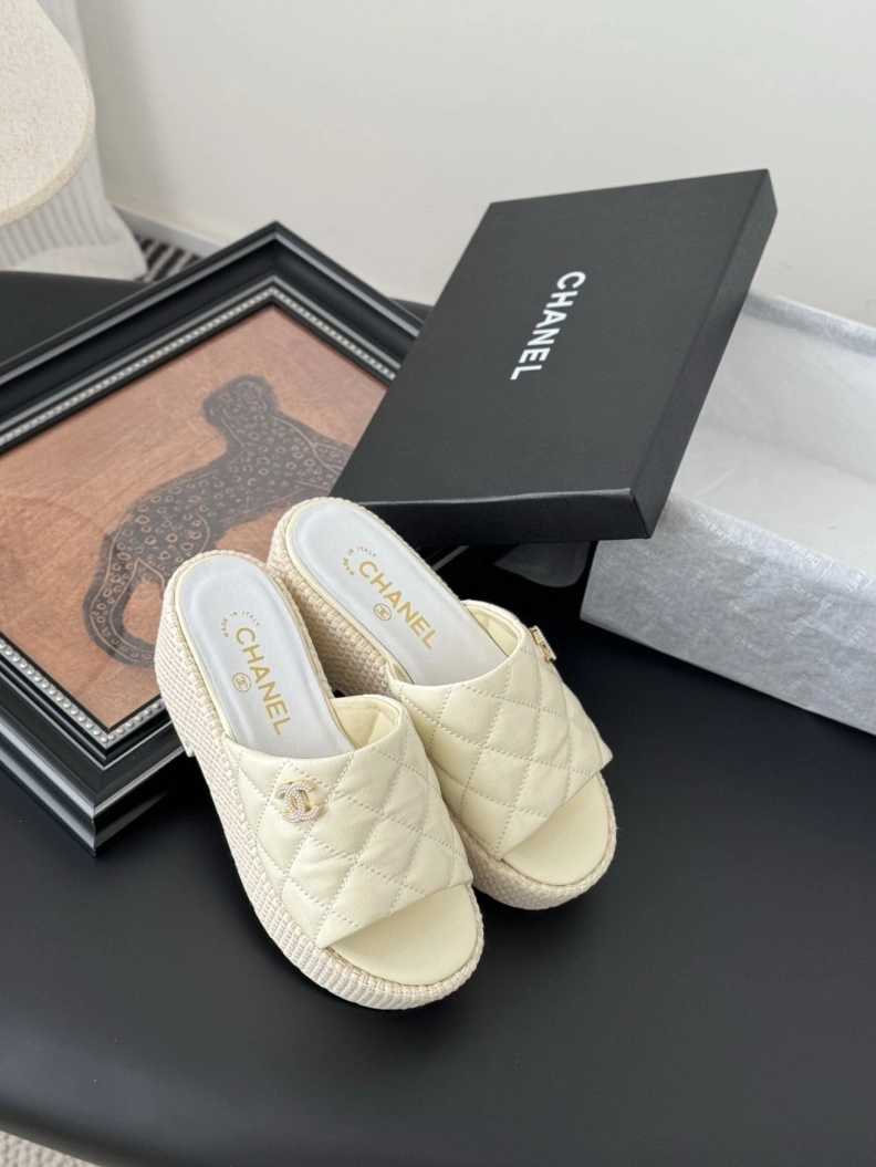 Efficient Chxnxl Sandals 119118