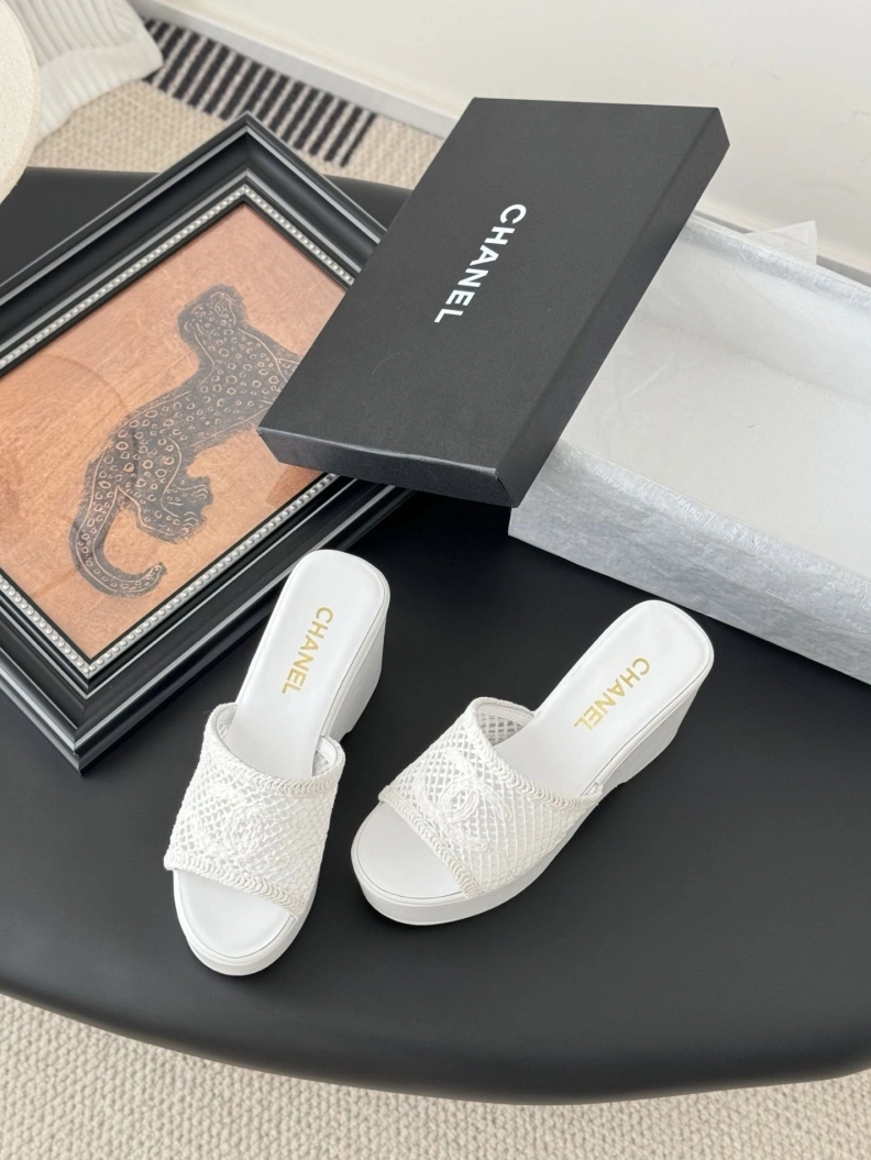 Trendy Chxnxl Sandals 119116