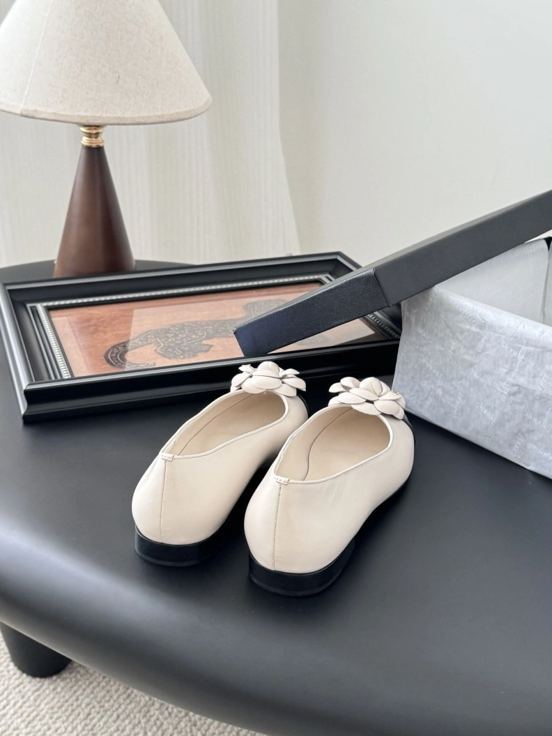 Flexible Chxnxl Flat Shoes 119390