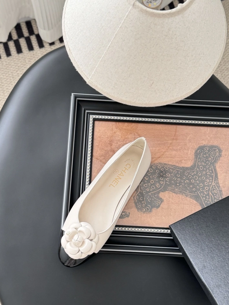 Flexible Chxnxl Flat Shoes 119390
