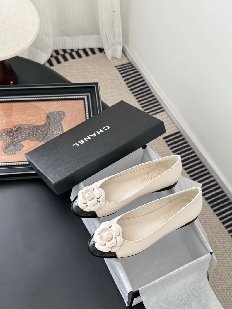 Flexible Chxnxl Flat Shoes 119390