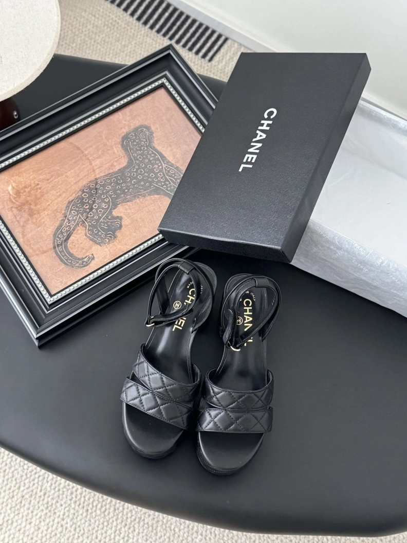 Compact Chxnxl Sandals 119099