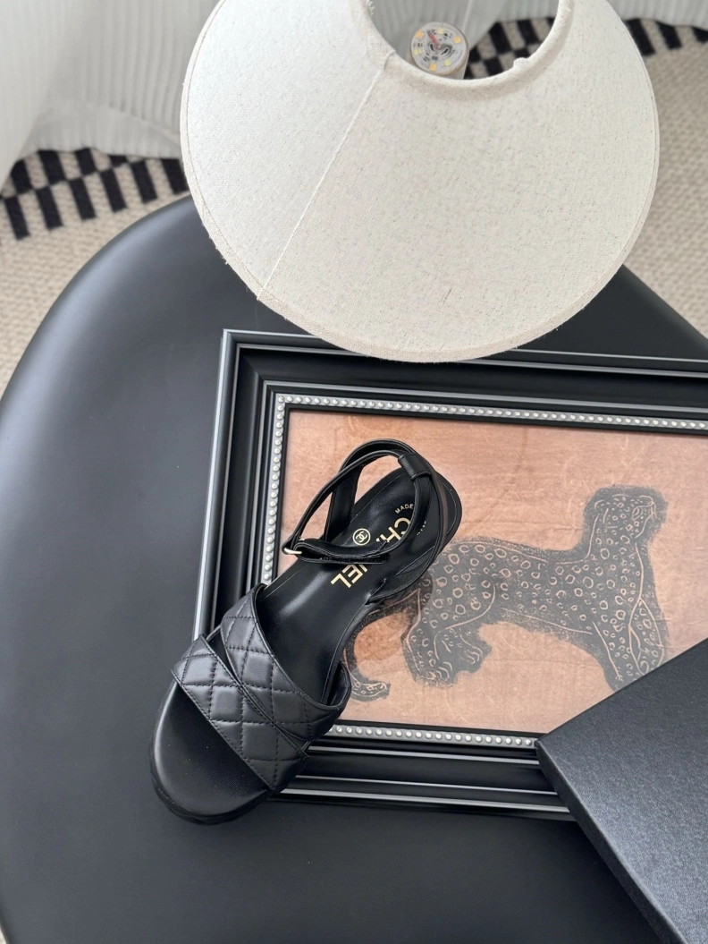 Compact Chxnxl Sandals 119099