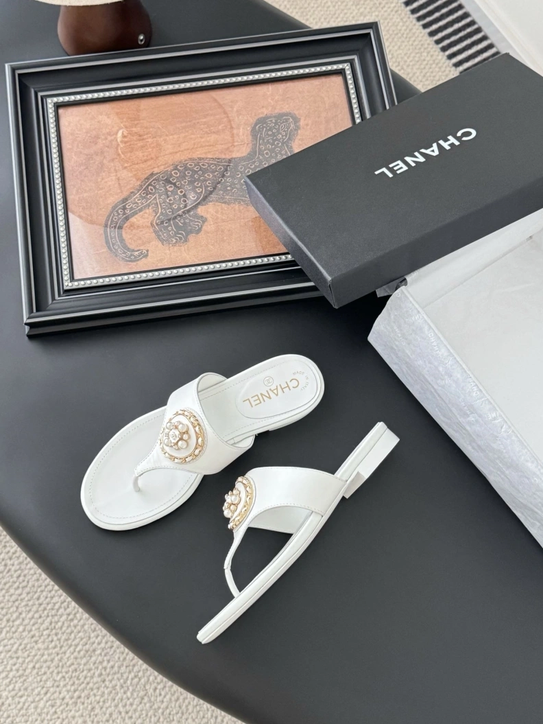 Cozy Chxnxl Slippers 118864