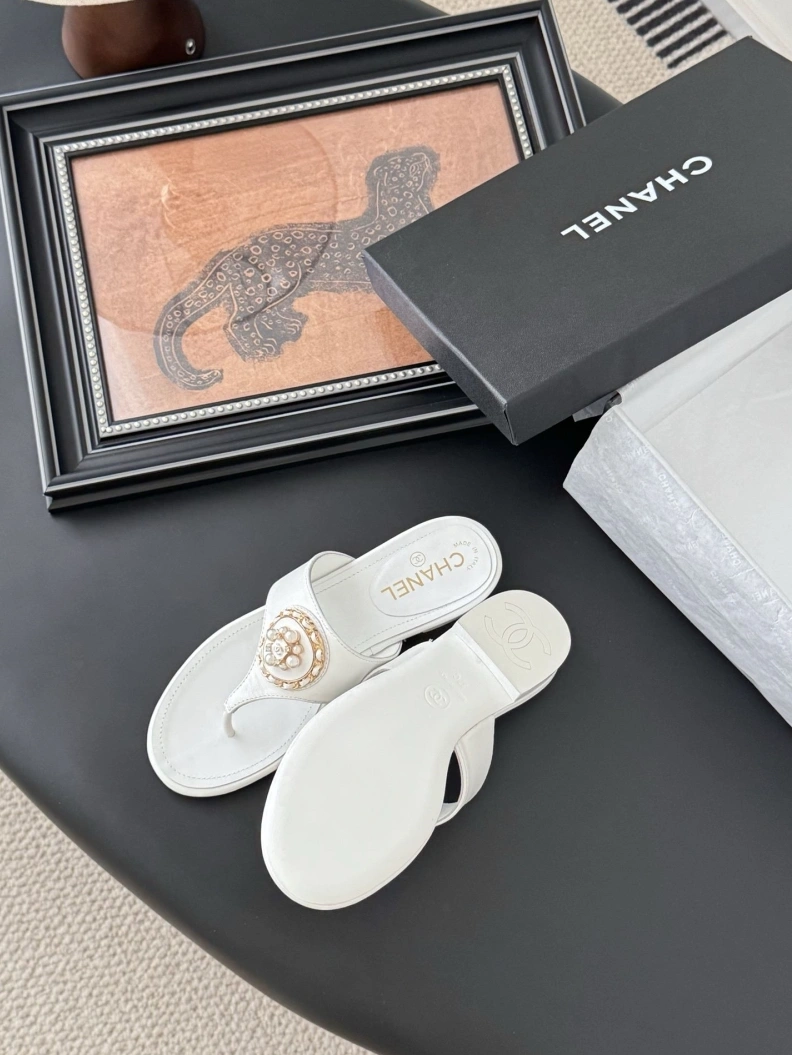 Cozy Chxnxl Slippers 118864
