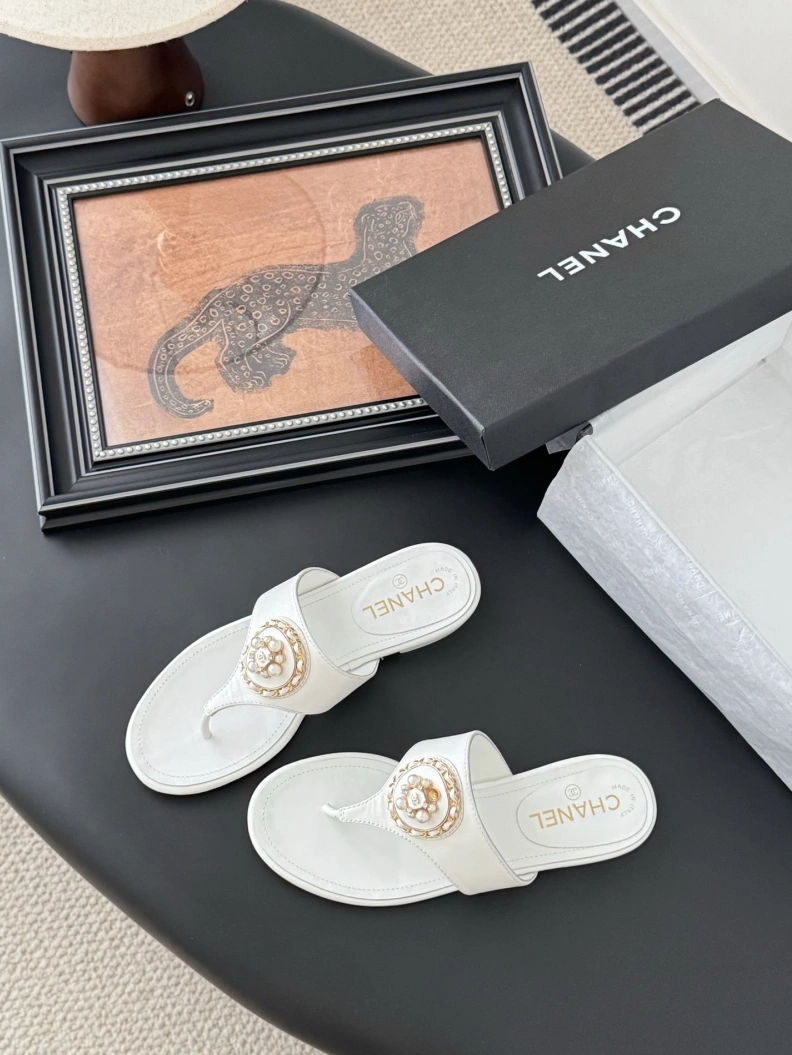 Cozy Chxnxl Slippers 118864