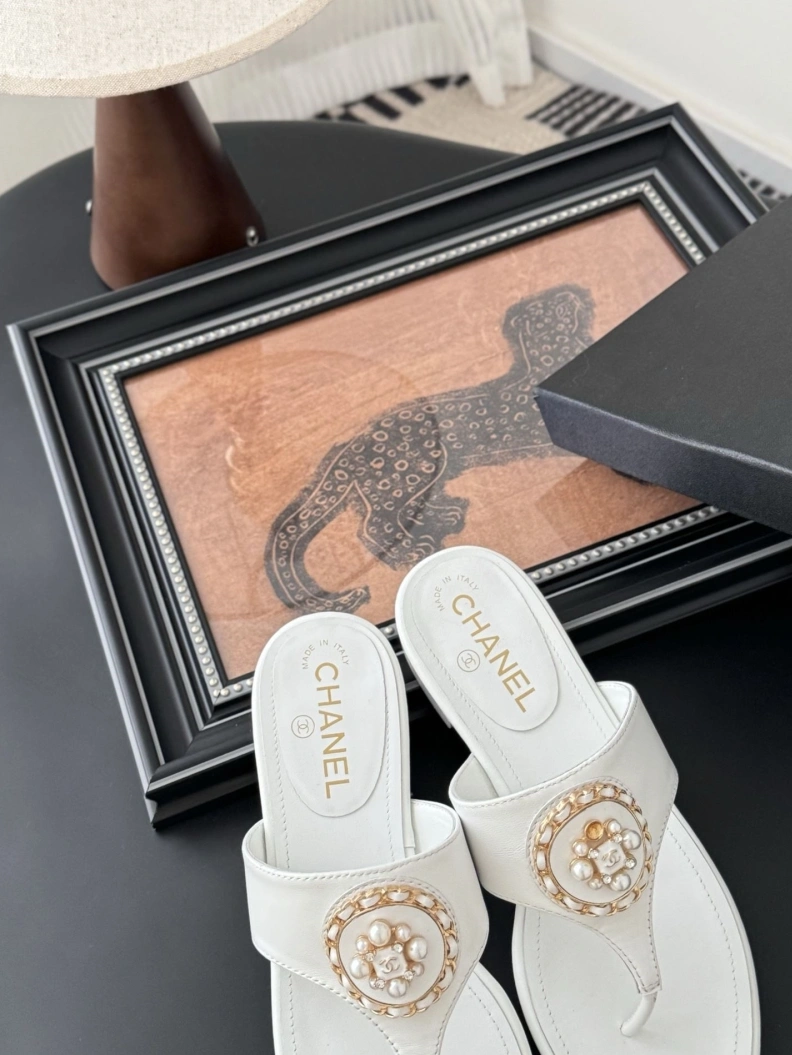 Cozy Chxnxl Slippers 118864