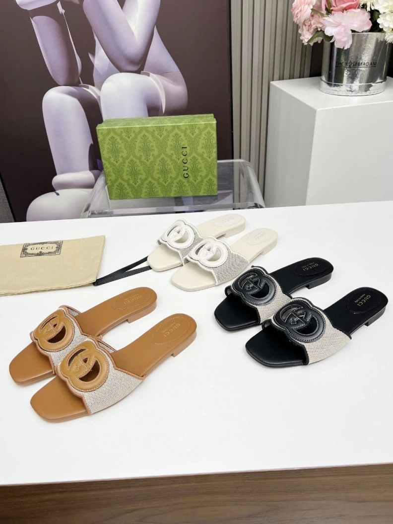 Versatile Gxccx Slippers 157039