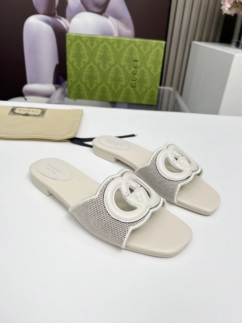 Affordable Gxccx Slippers 157043