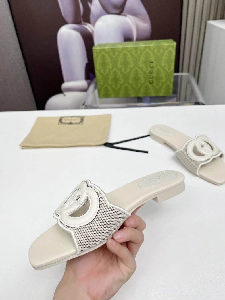 Affordable Gxccx Slippers 157043