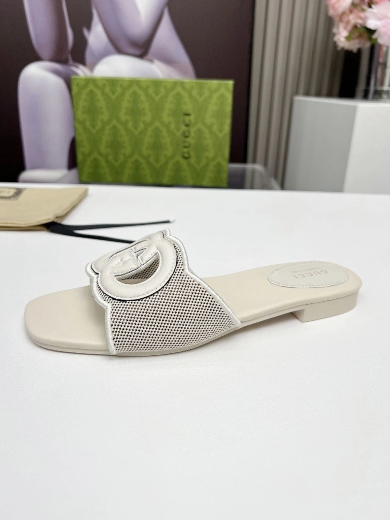 Affordable Gxccx Slippers 157043