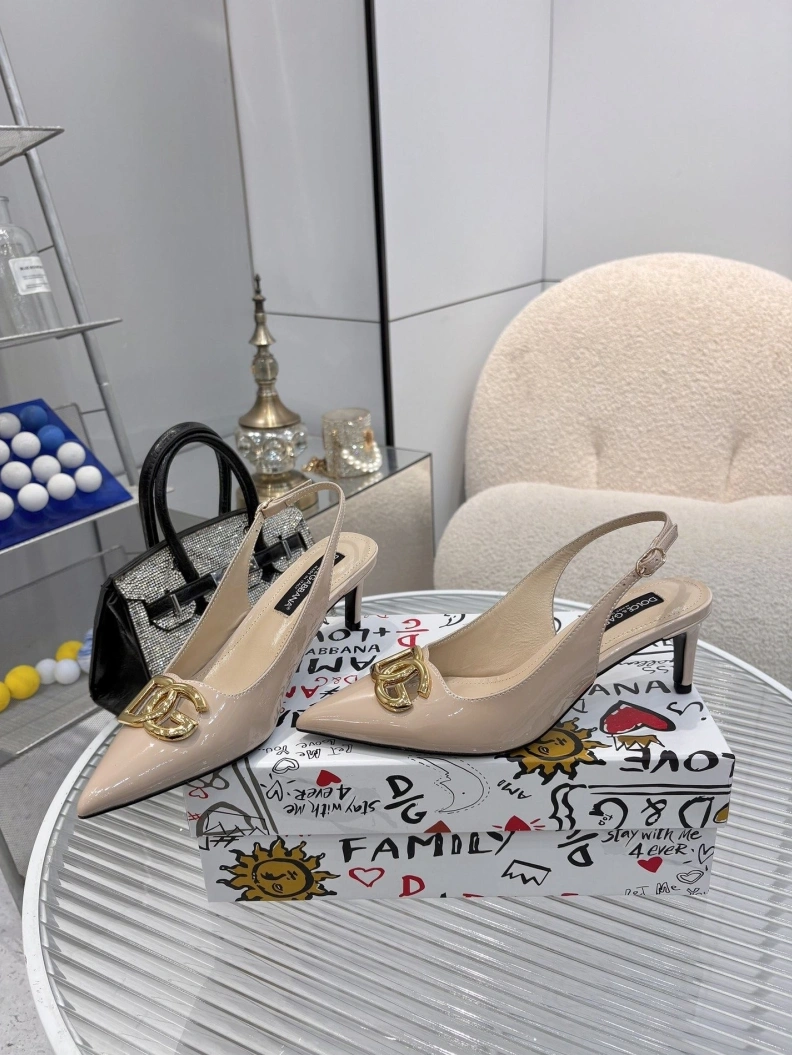 EyeCatching Gxccx Sandals 157135