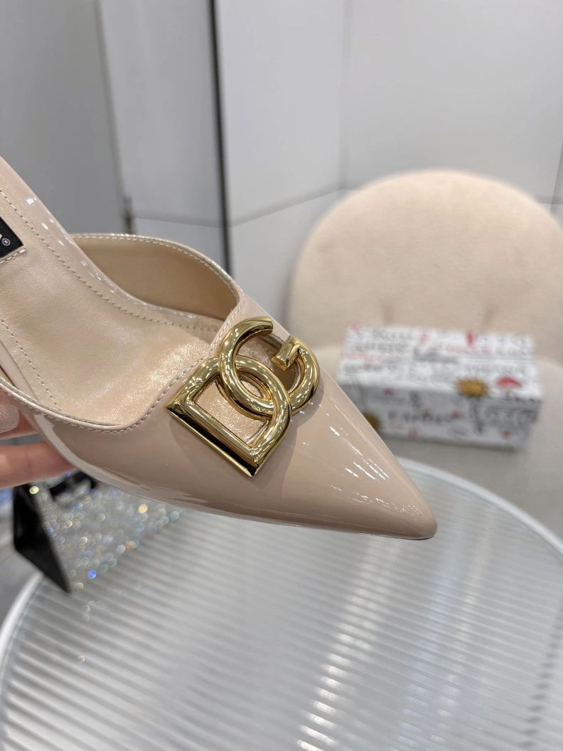 EyeCatching Gxccx Sandals 157143