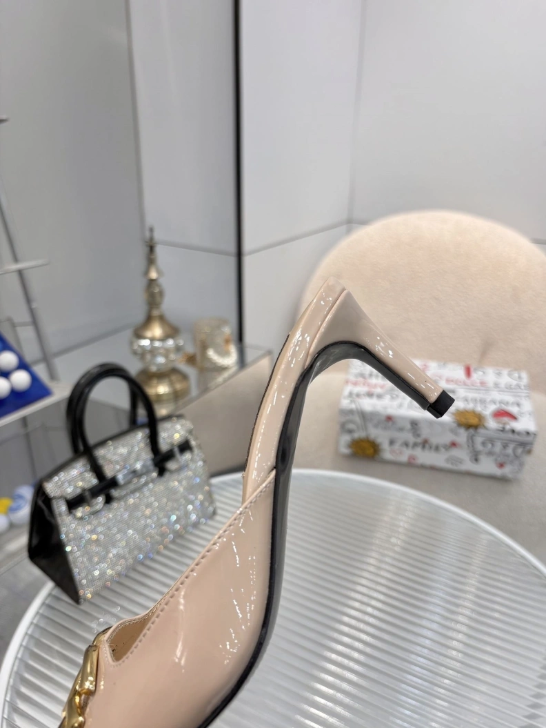EyeCatching Gxccx Sandals 157143