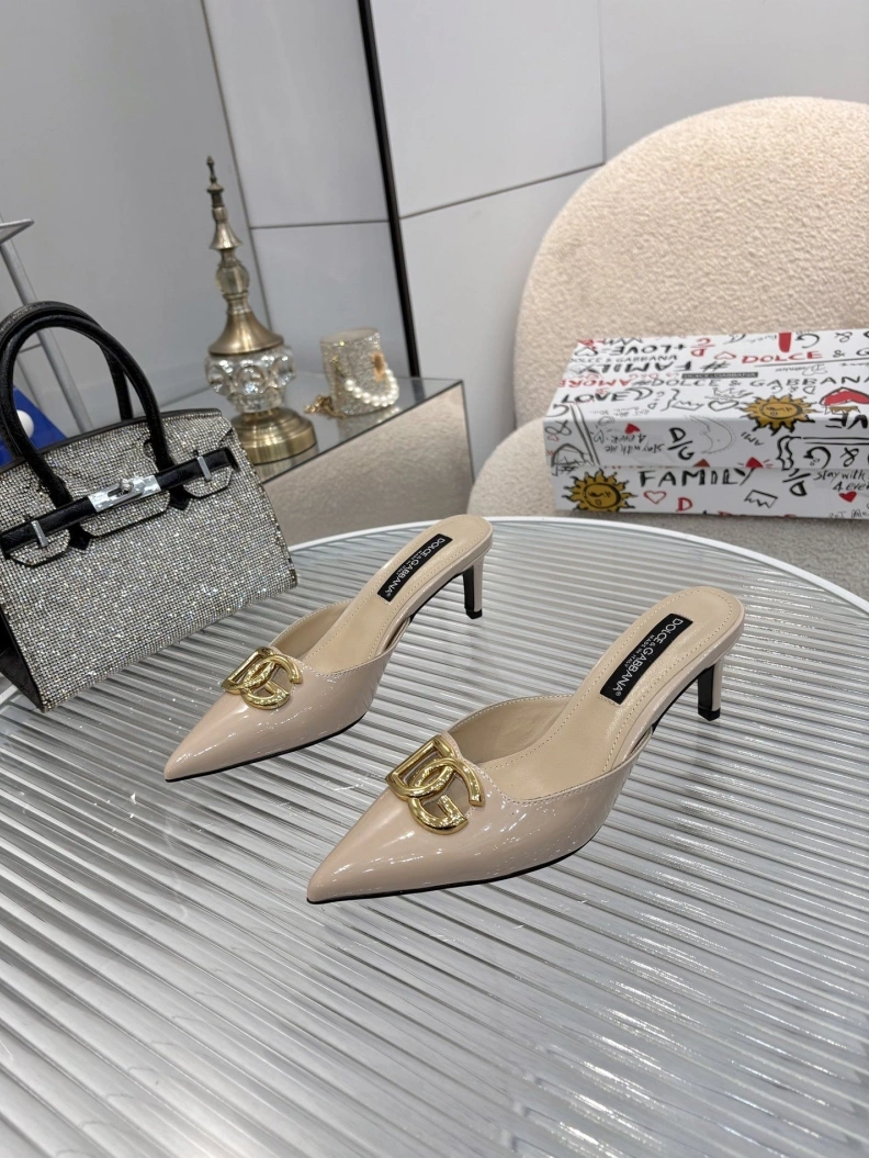 EyeCatching Gxccx Sandals 157143