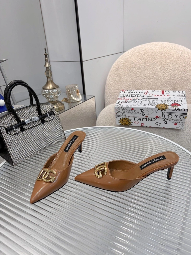 Lightweight Gxccx Sandals 157126