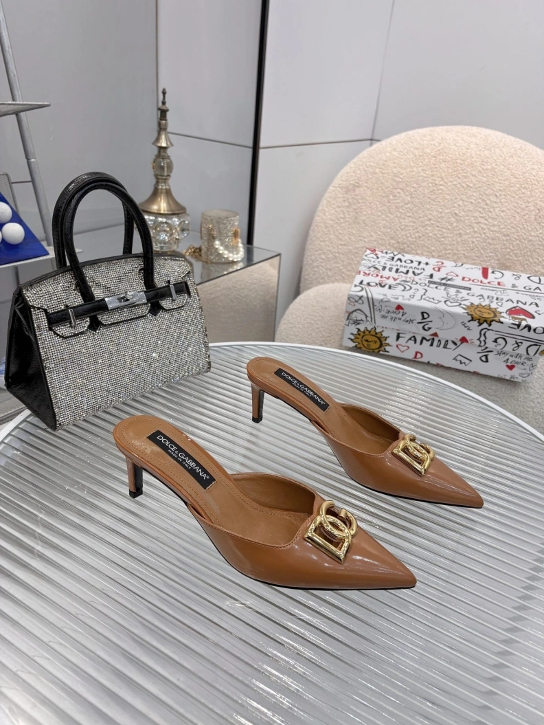 Lightweight Gxccx Sandals 157126
