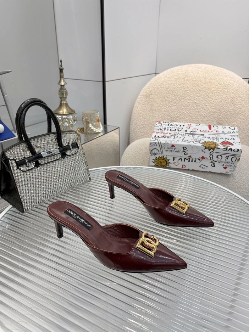 Gxccx Sandals Minimalist 157128