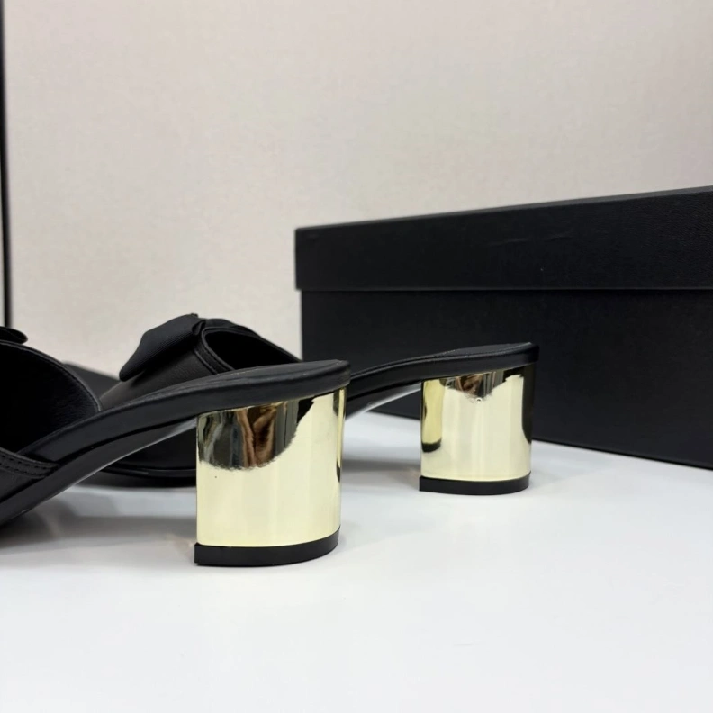 Chxnxl Slippers Timeless 118846
