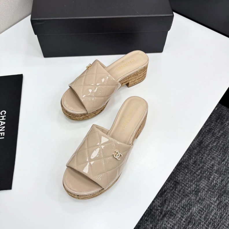 Sophisticated Chxnxl Slippers 118843