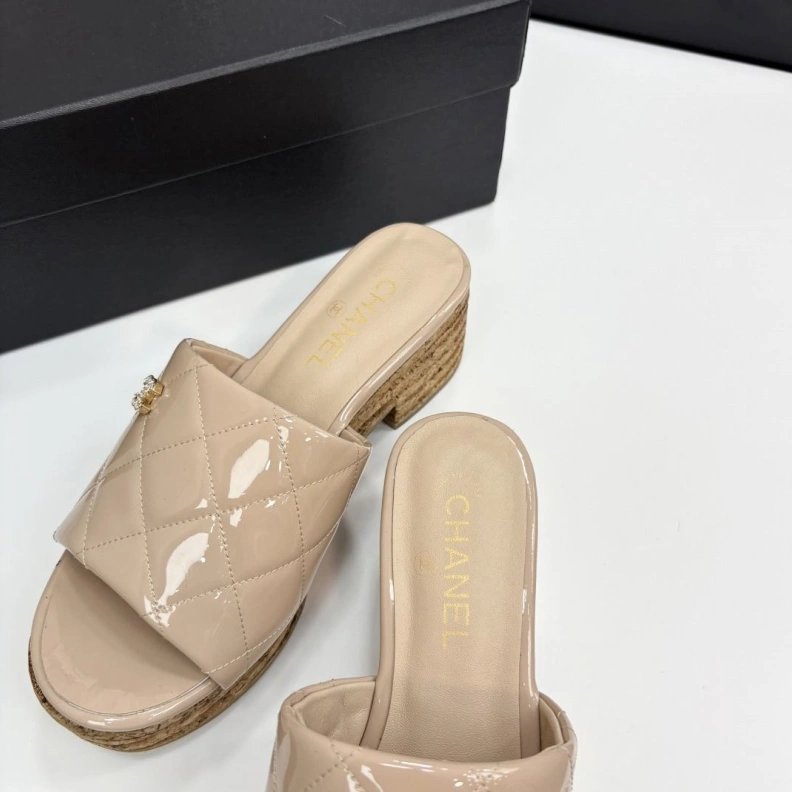 Sophisticated Chxnxl Slippers 118843