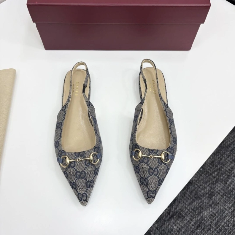 Gxccx Sandals WellDesigned 157124