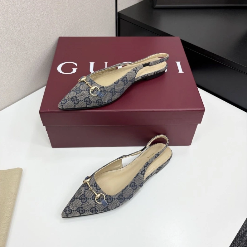 Gxccx Sandals WellDesigned 157124