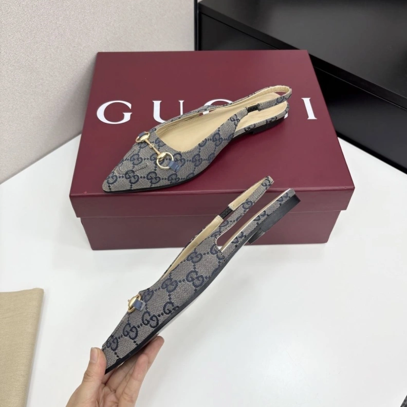 Gxccx Sandals WellDesigned 157124