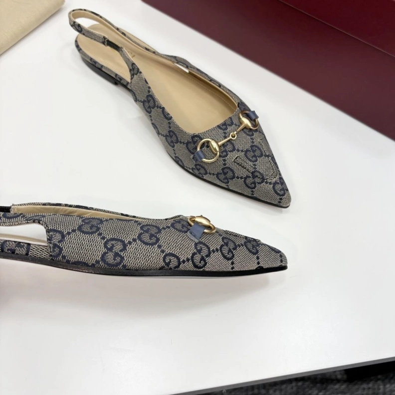 Gxccx Sandals WellDesigned 157124