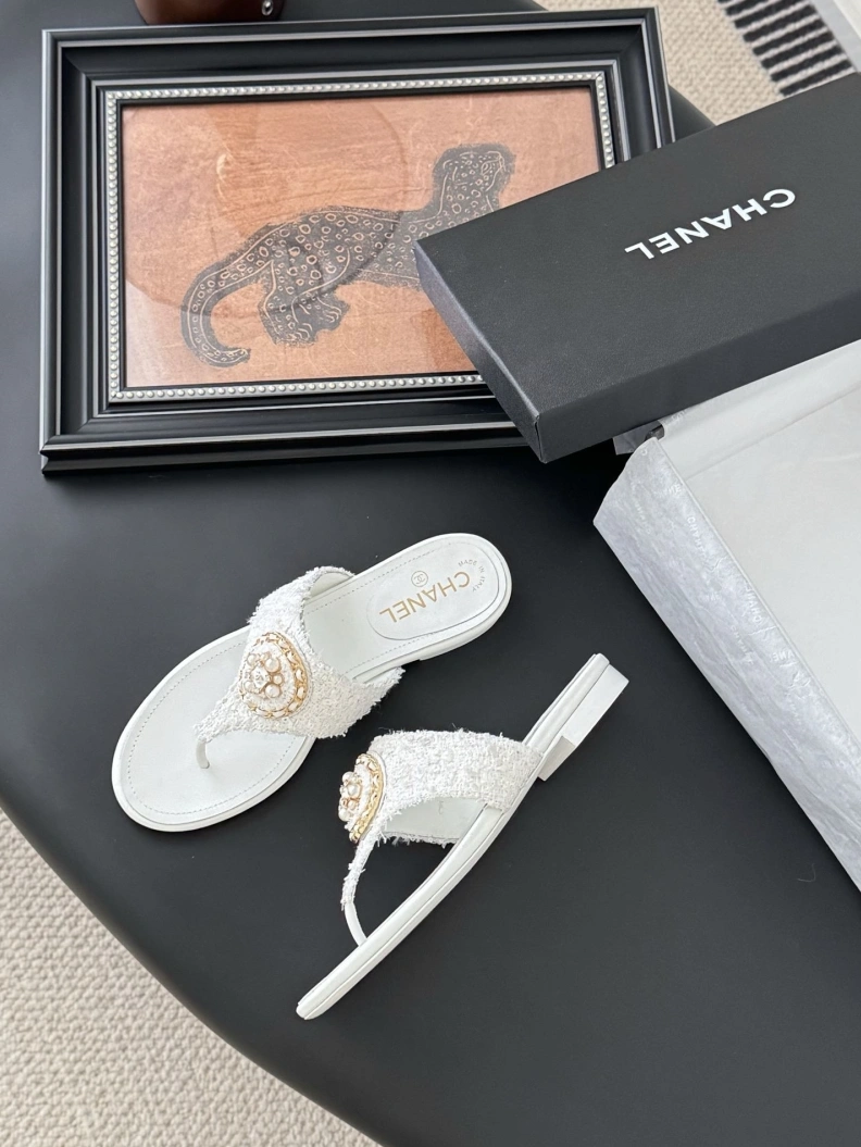 Sleek Chxnxl Sandals 119093