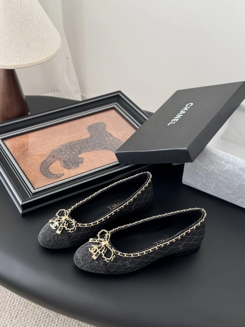 Reliable Chxnxl Flat Shoes 119355