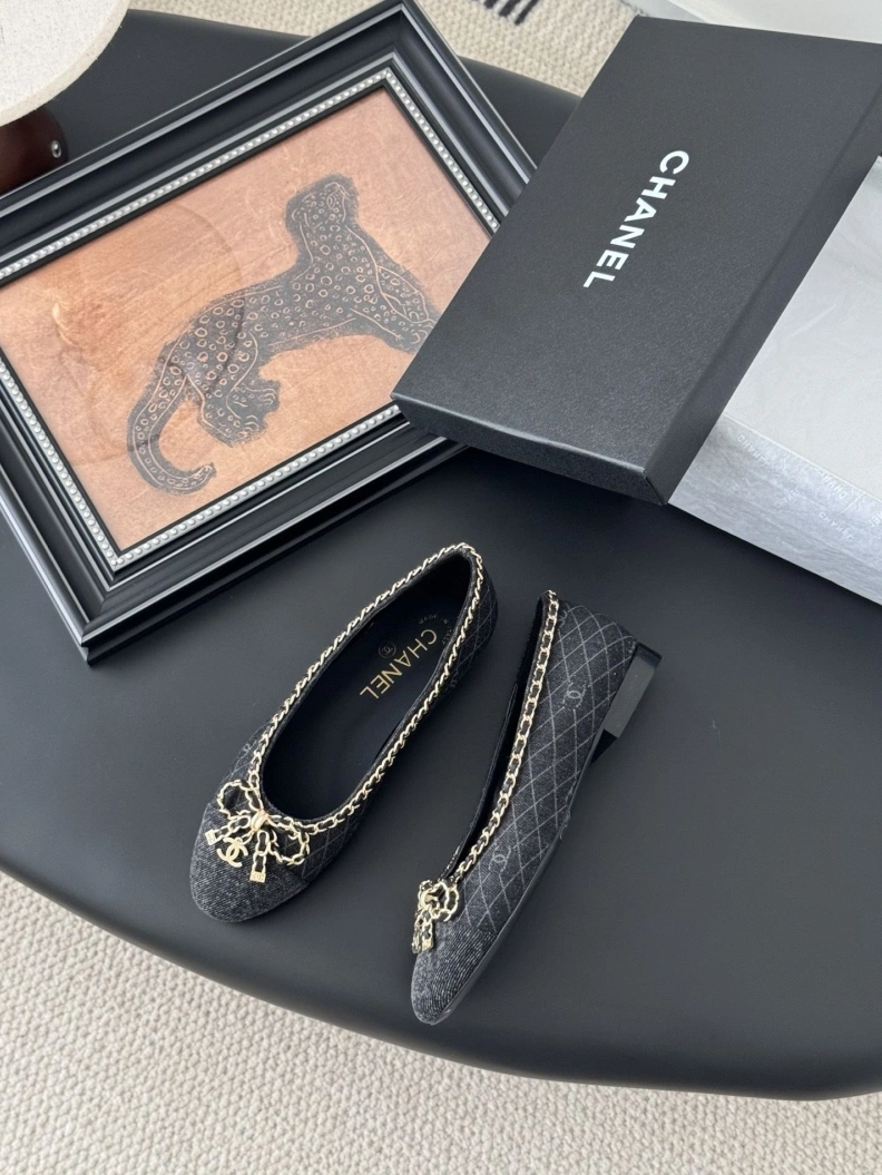 Reliable Chxnxl Flat Shoes 119355