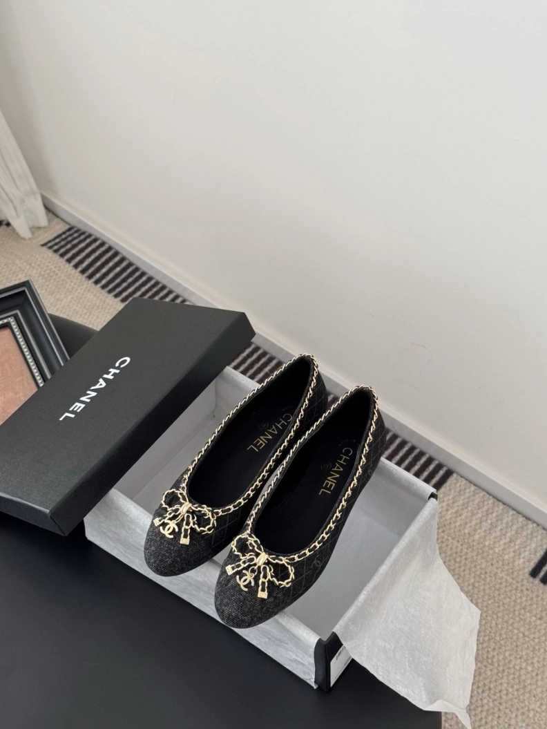 Reliable Chxnxl Flat Shoes 119355