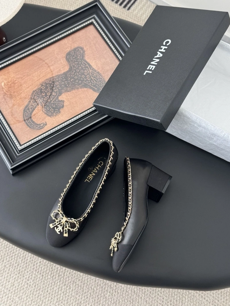 Classic Chxnxl Flat Shoes 119362