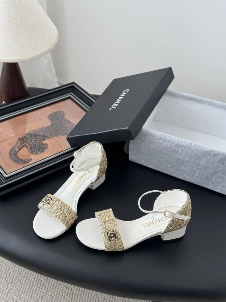 Efficient Chxnxl Slippers 118831