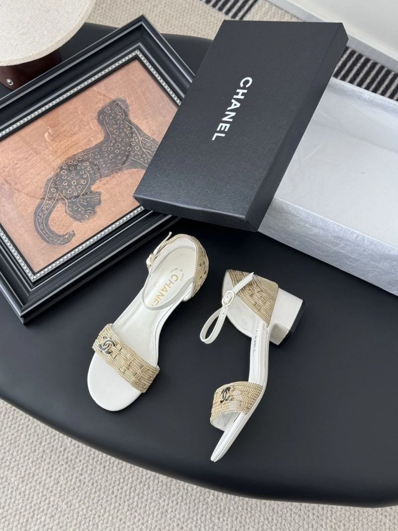 Efficient Chxnxl Slippers 118831