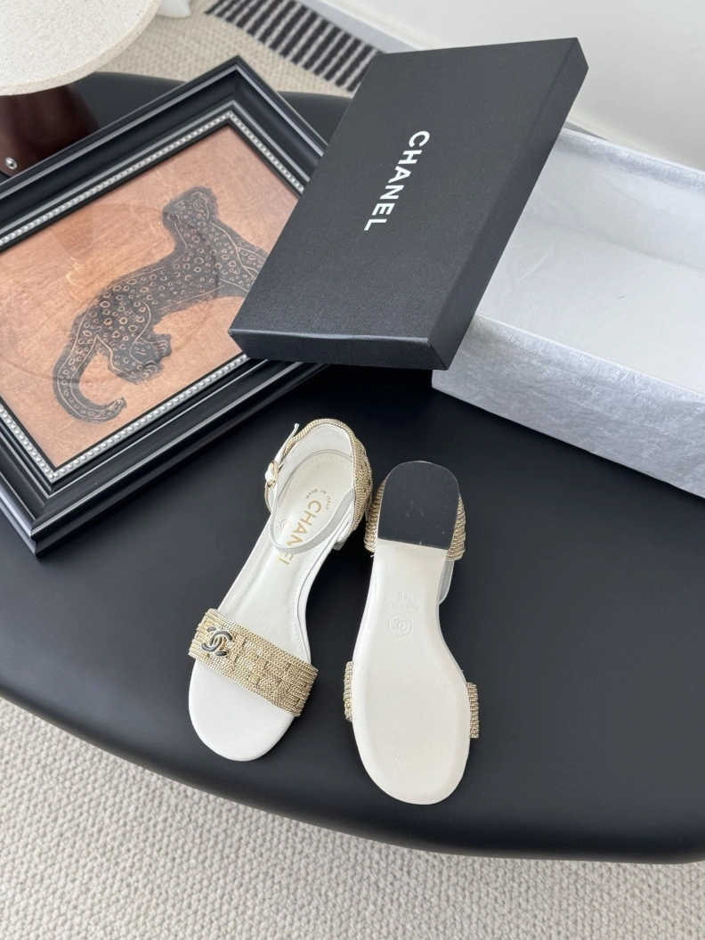 Efficient Chxnxl Slippers 118831