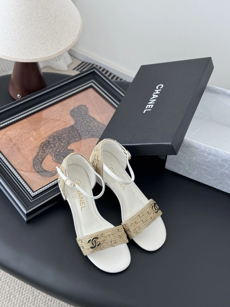 Efficient Chxnxl Slippers 118831