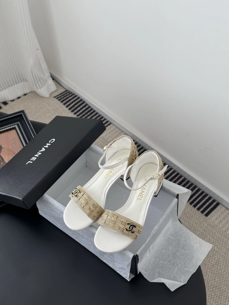 Efficient Chxnxl Slippers 118831