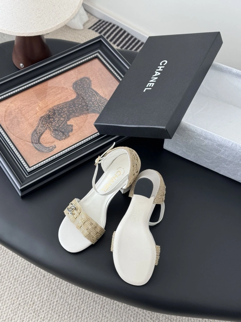 Elegant Chxnxl Slippers 118830